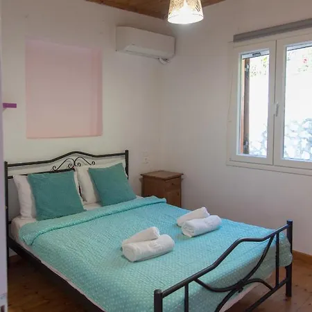 Metaxas House * Mikros Gialos